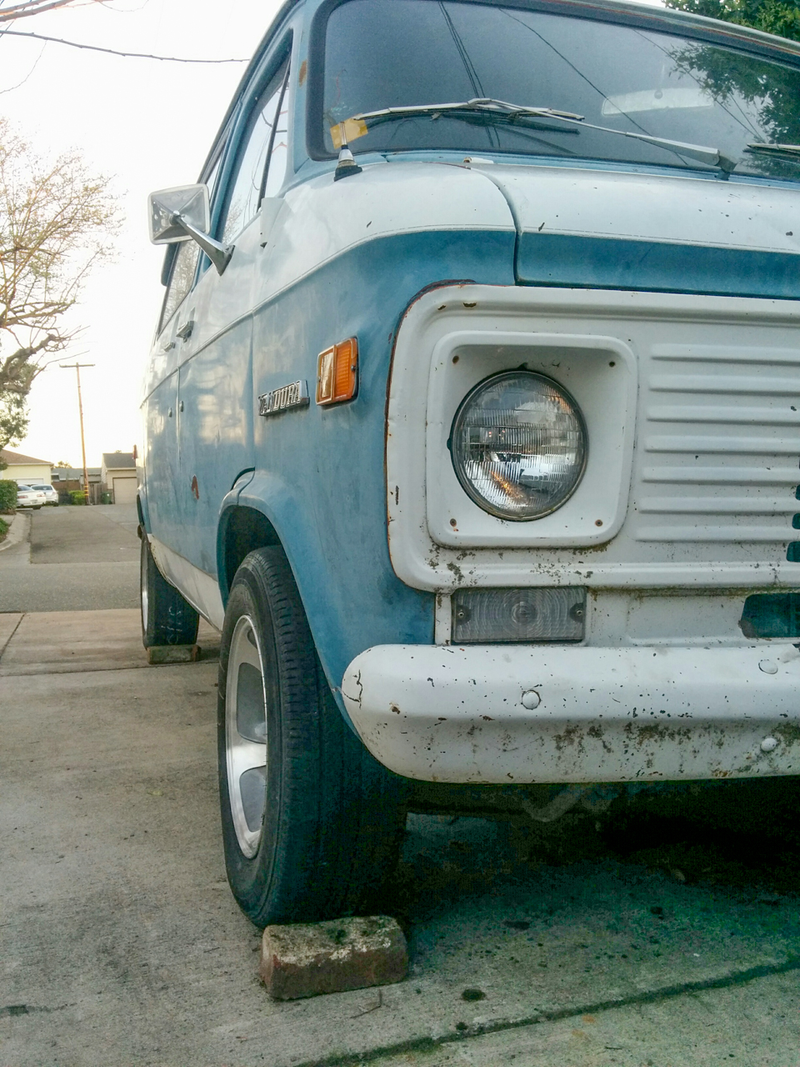 Illustration for article titled 1971 GMC Vandura: Rollers!